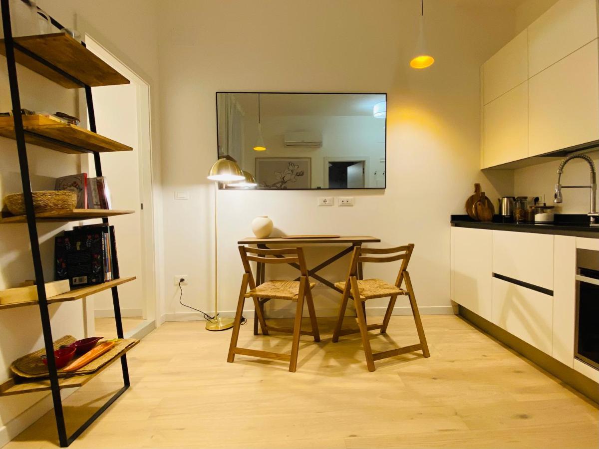 Piazzaborsa Charme Apartment Trieste Ngoại thất bức ảnh