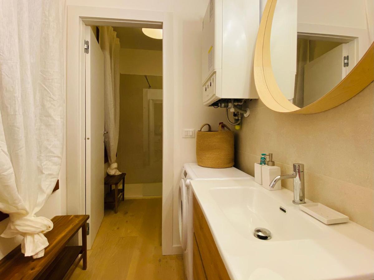 Piazzaborsa Charme Apartment Trieste Ngoại thất bức ảnh