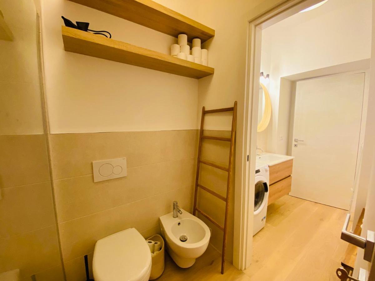 Piazzaborsa Charme Apartment Trieste Ngoại thất bức ảnh