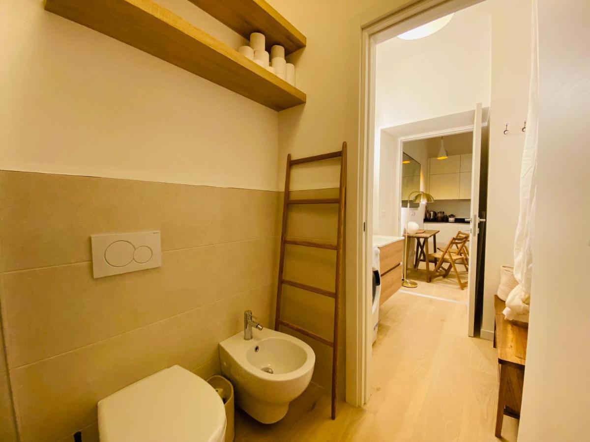 Piazzaborsa Charme Apartment Trieste Ngoại thất bức ảnh